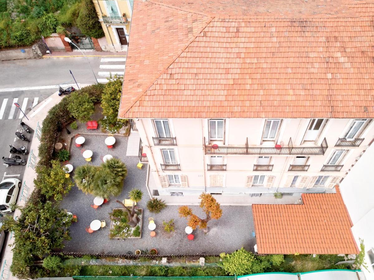 Hotel Lemon Мантон Екстер'єр фото