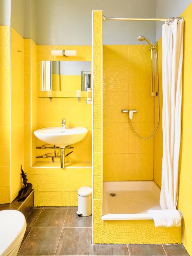 Hotel Lemon Мантон Екстер'єр фото