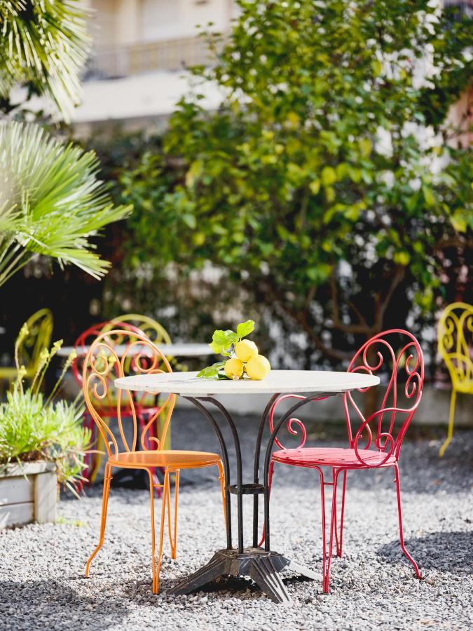 Hotel Lemon Мантон Екстер'єр фото