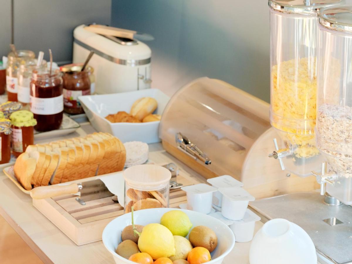 Hotel Lemon Мантон Екстер'єр фото
