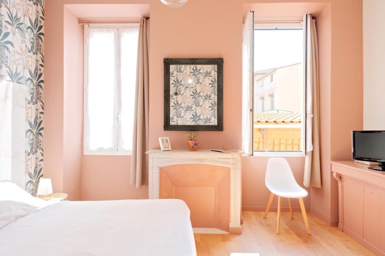 Hotel Lemon Мантон Екстер'єр фото