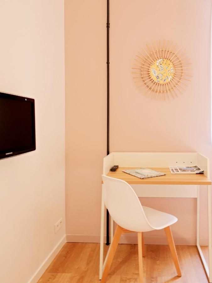 Hotel Lemon Мантон Екстер'єр фото