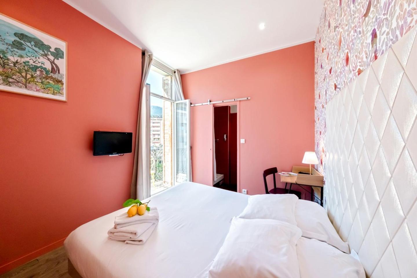 Hotel Lemon Мантон Екстер'єр фото